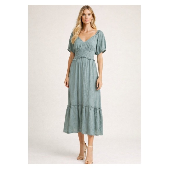 Ryan Michelle Dresses & Skirts - Ryan Michelle Midi Dress Womens Size Medium Sage Green Smocked Tiered EUC